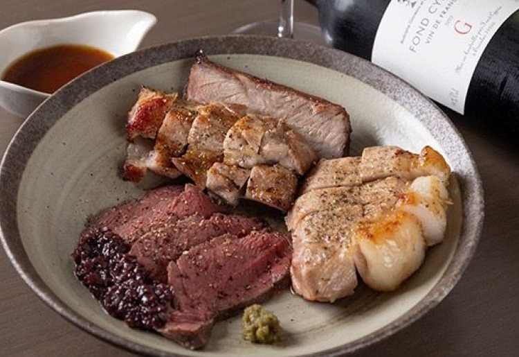 山田家の炭火焼き